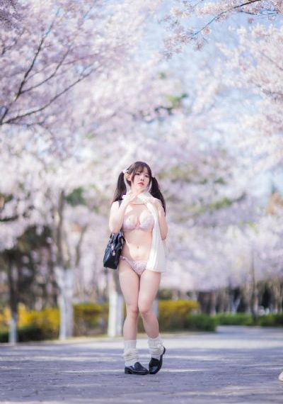 免费观看女人私人部位的直播_4K免费观看电视剧