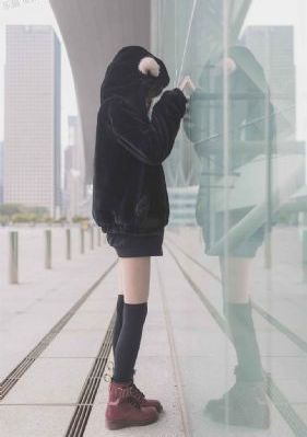 丝袜制服中文字幕_BD英语高清完整版播放
