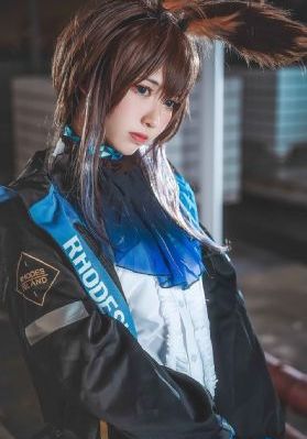 姑父有力挺送小芳的背景故事_BD英语手机在线看